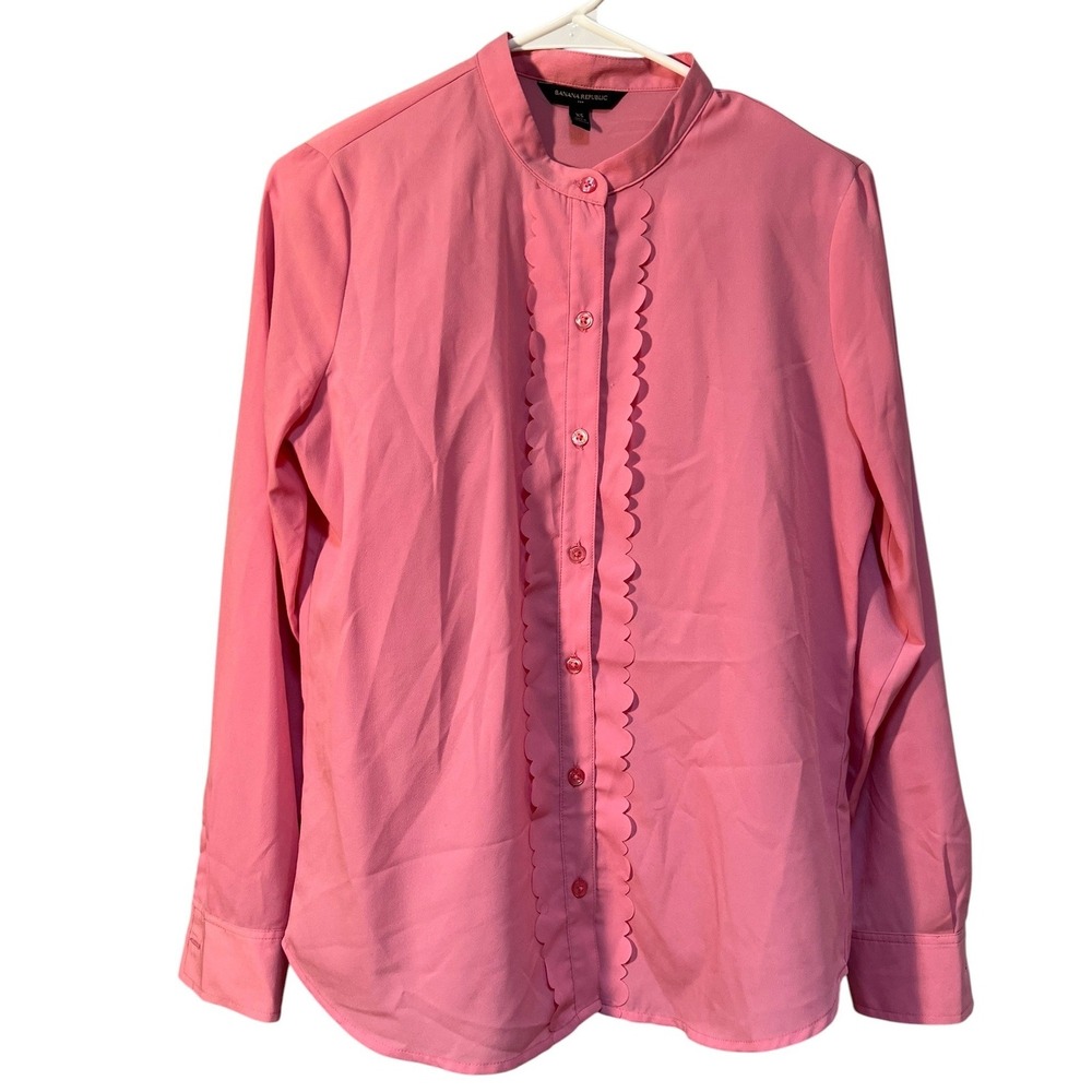 Banana Republic Women's Sz XS Button Down Blouse Long Sleeve Pink Scalloped Trim